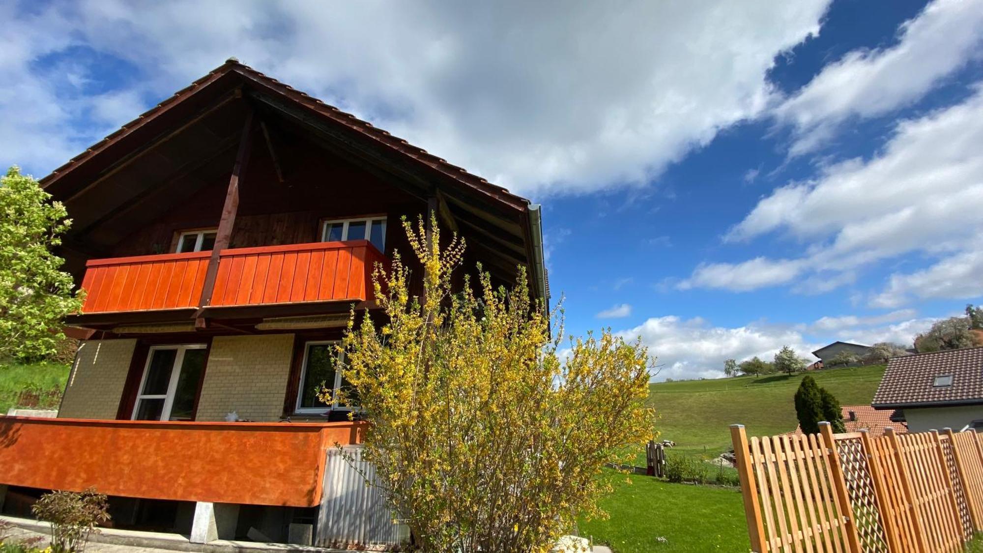 Naturnahe Familienwohnung Ruschegg Bagian luar foto