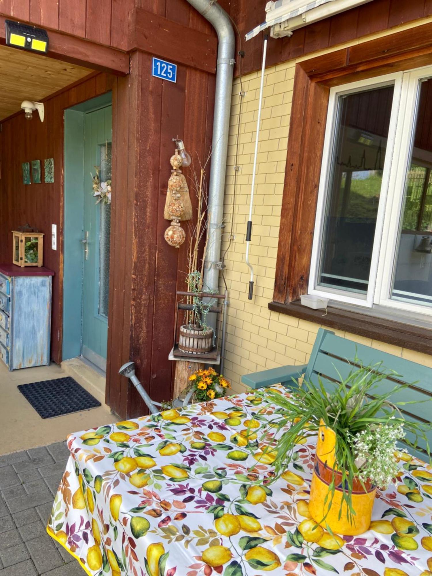 Naturnahe Familienwohnung Ruschegg Bagian luar foto